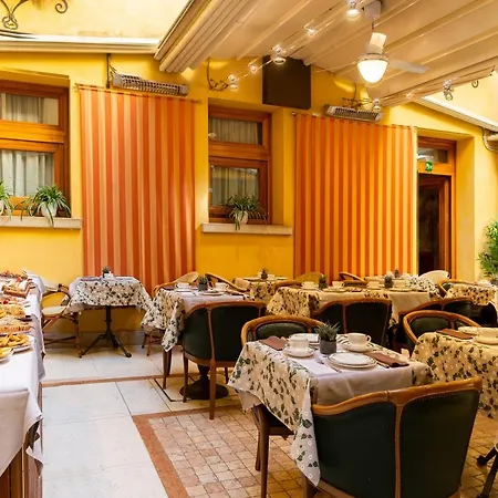 Santa Marina Szálloda 4*