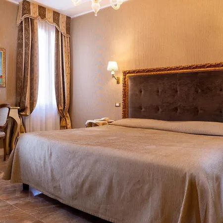 Santa Marina 4* Velence